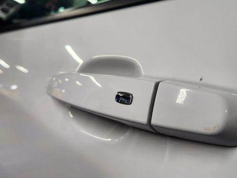 Used 2019 Chevrolet Equinox LS image 38