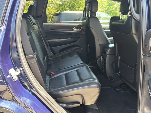 Used 2017 Jeep Grand Cherokee Limited image 13