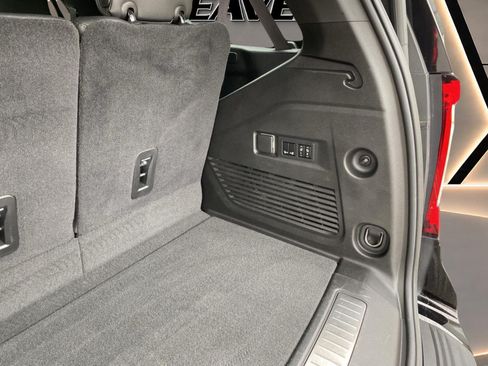 Used 2021 GMC Yukon Denali AWD/4WD image 31