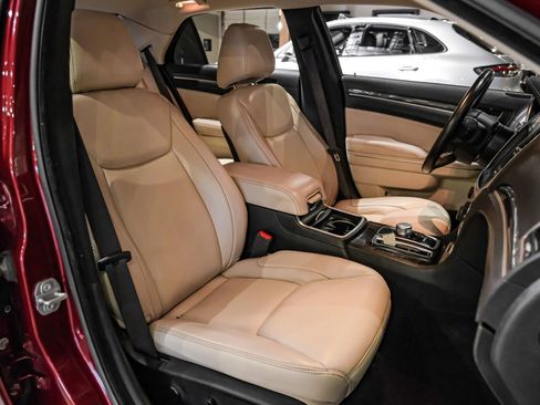 Used 2020 Chrysler 300 Touring L w/ Quick Order Package 2EF image 27