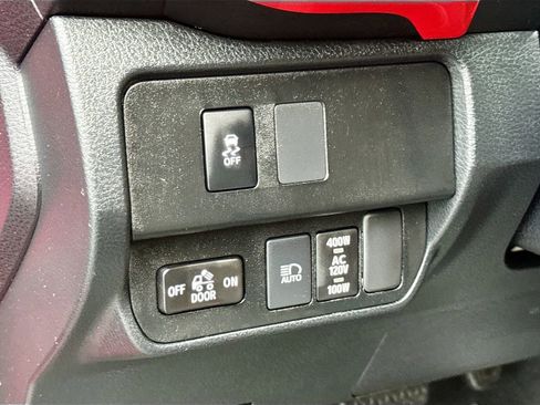 Used 2020 Toyota Tacoma TRD Off-Road image 27