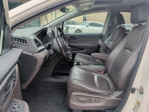 Used 2018 Honda Odyssey EX-L image 11