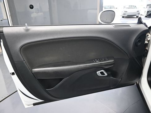 Used 2018 Dodge Challenger R/T image 17