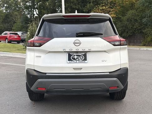 Used 2023 Nissan Rogue SV w/ SV Premium Package FWD image 4