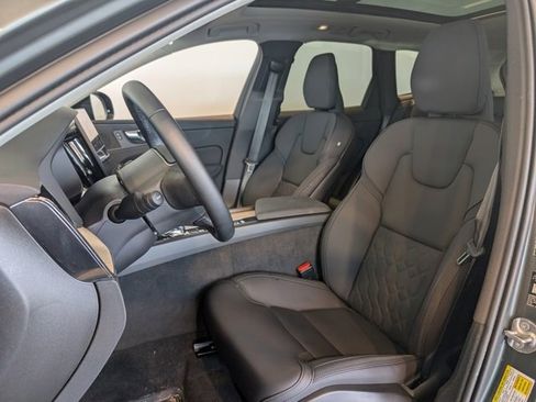 Used 2026 Volvo XC60 B5 Core w/ Climate Package image 10