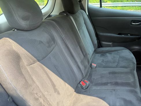 Used 2016 Nissan Leaf SV FWD image 18