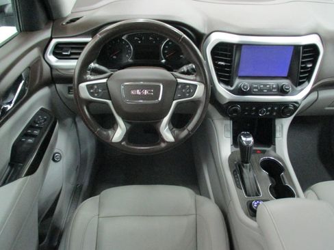 Used 2019 GMC Acadia SLT AWD/4WD image 16