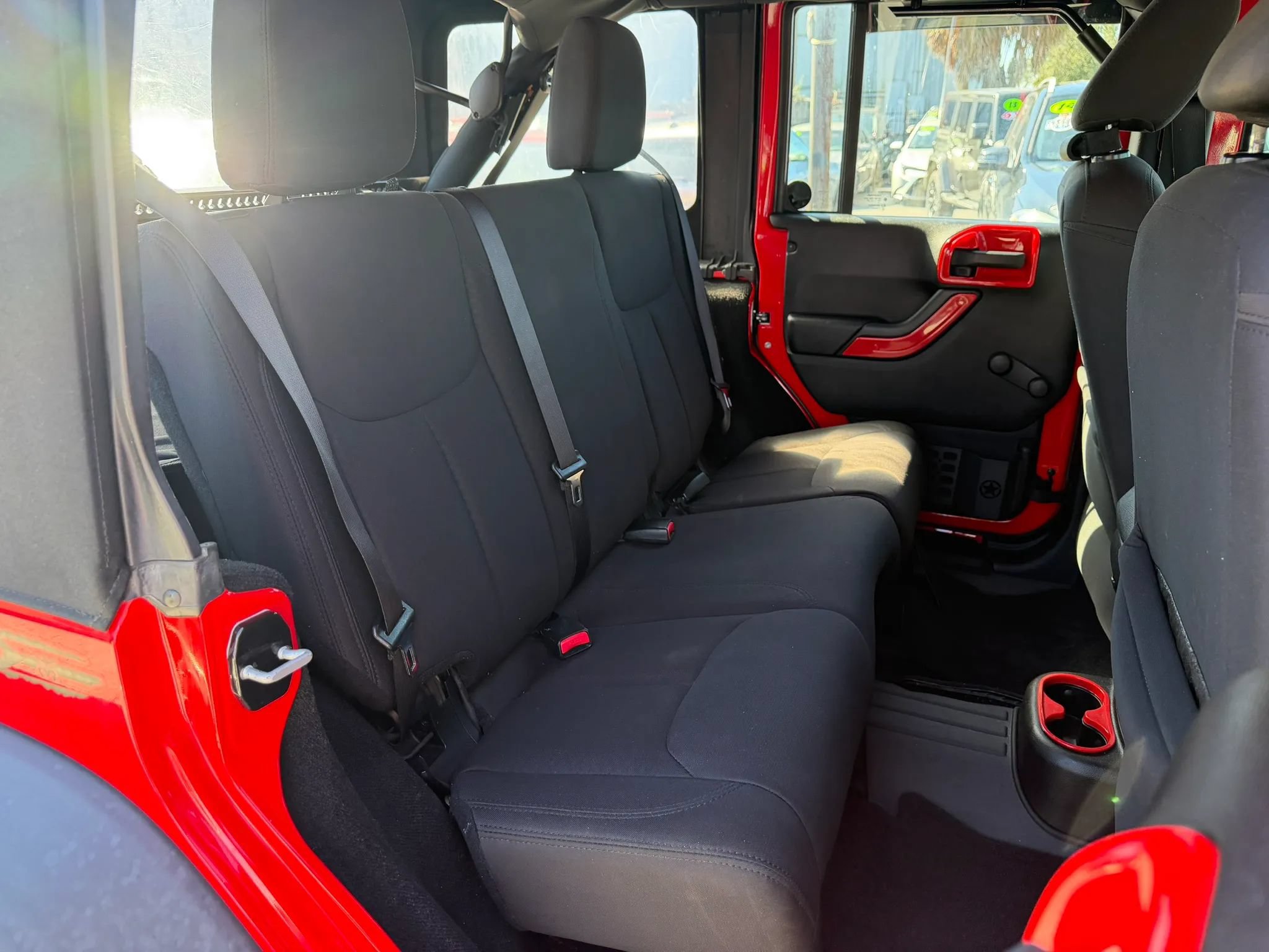 Used 2015 Jeep Wrangler Unlimited Sport AWD/4WD image 13