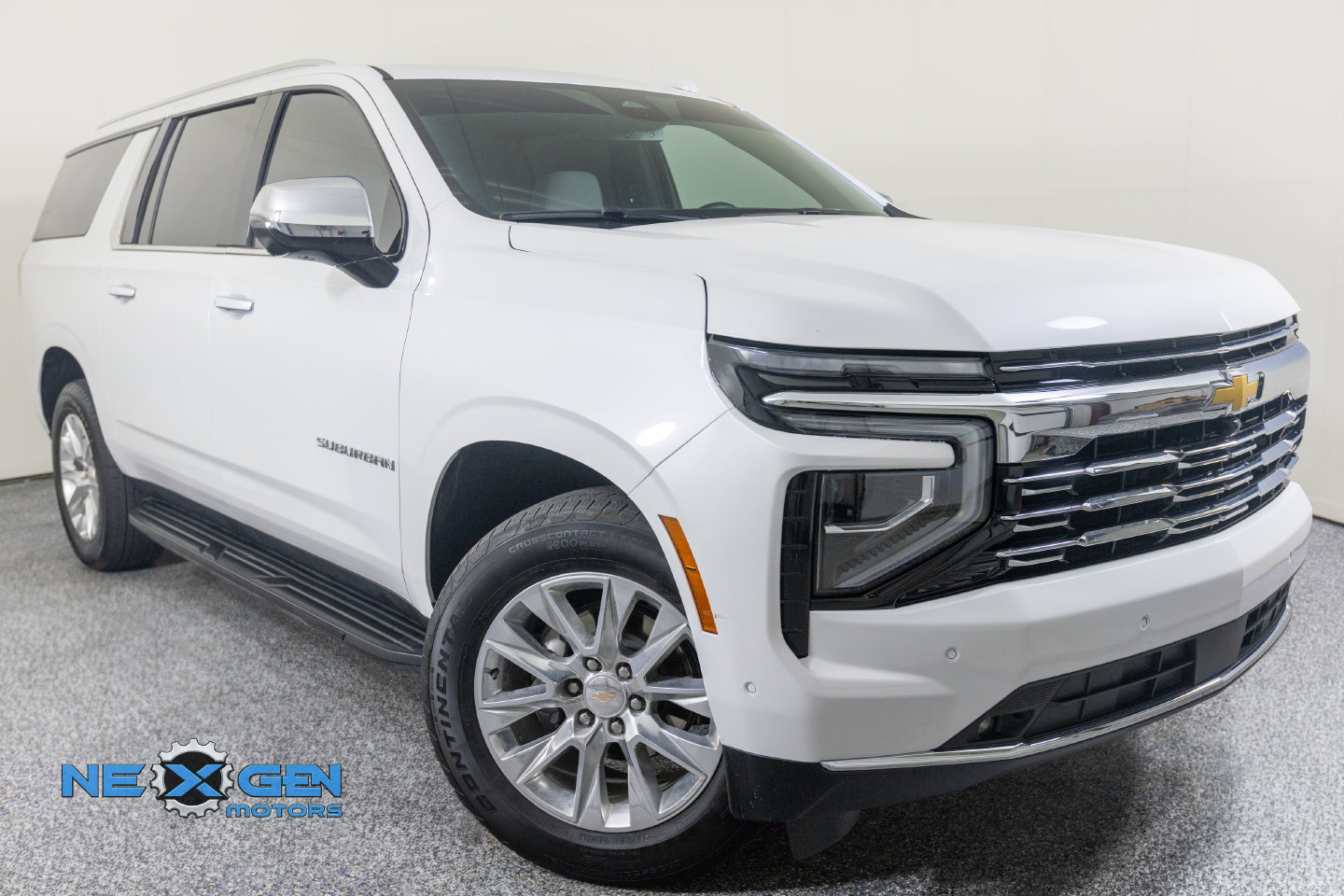 Used 2025 Chevrolet Suburban Premier AWD/4WD image 1