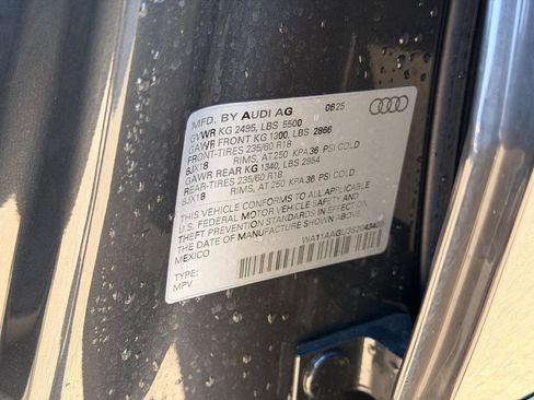 Used 2025 Audi Q5 Premium w/ Convenience Package image 25