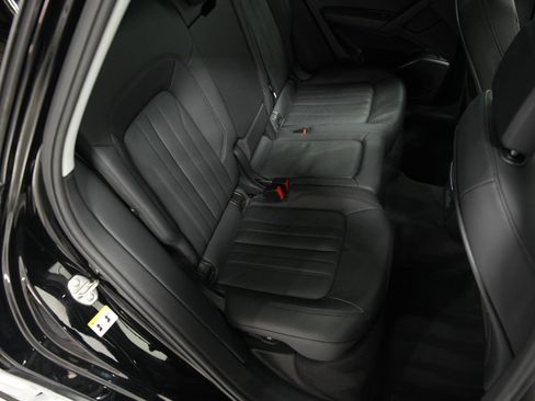 Used 2019 Audi Q5 2.0T Premium w/ Convenience Package image 18