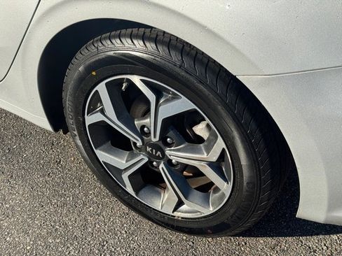 Used 2021 Kia Forte LXS image 8