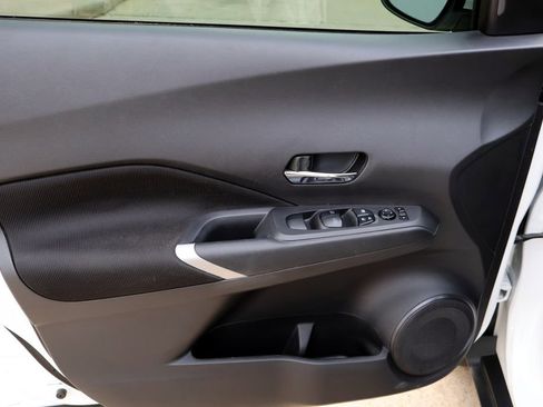 Used 2023 Nissan Kicks SV FWD image 15