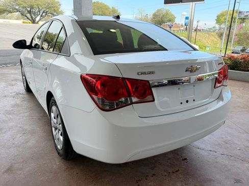 Used 2014 Chevrolet Cruze LS FWD image 4