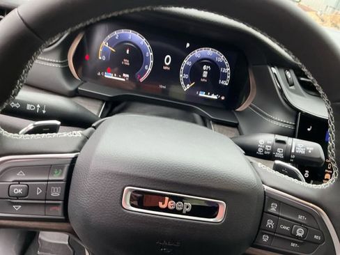 New 2026 Jeep Grand Cherokee L 4WD image 23
