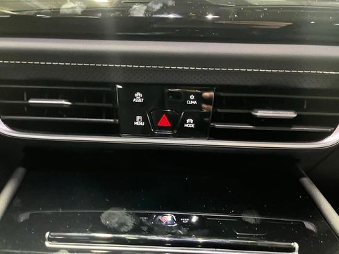 New 2026 Volkswagen Atlas SE image 15