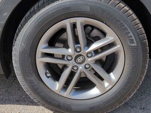 Used 2017 Hyundai Santa Fe Sport image 14