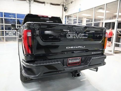 New 2026 GMC Sierra 2500 Denali w/ Denali Reserve Package image 6