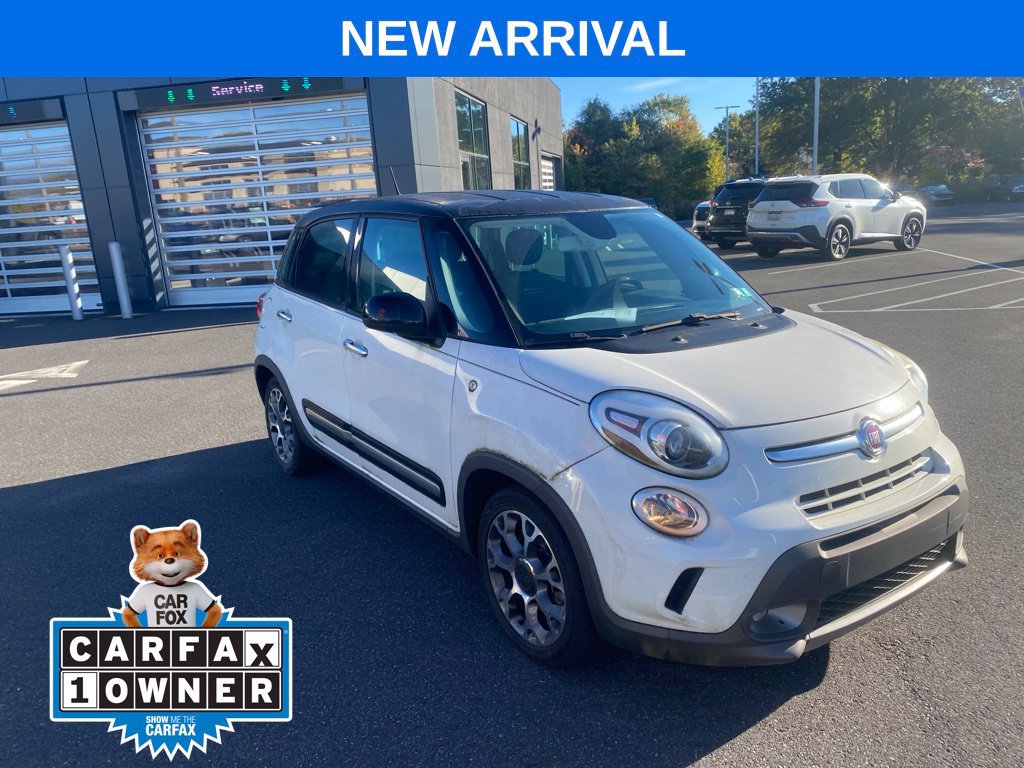 Used 2014 FIAT 500L Trekking w/ Popular Equipment Group FWD image 3