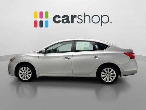 Used 2017 Nissan Sentra SV FWD image 2