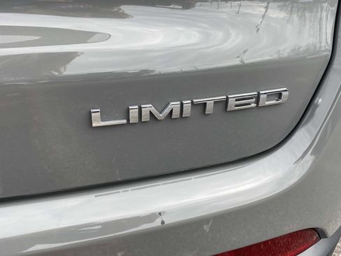 Certified 2022 Jeep Compass Limited image 6