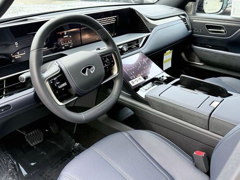 New 2026 INFINITI QX80 4WD w/ Sport Exterior Package image 7