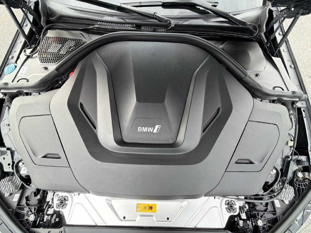 Used 2024 BMW i4 eDrive35 w/ Premium Package RWD image 17