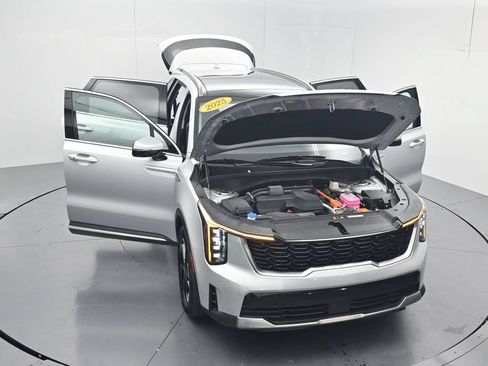 Certified 2025 Kia Sorento EX w/ EX Panoramic Sunroof Package AWD/4WD image 61