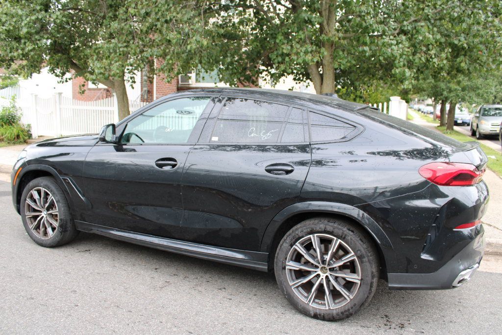 Used 2025 BMW X6 xDrive40i AWD/4WD image 8