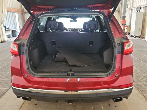 Used 2020 Chevrolet Equinox LT w/ Sport Edition FWD image 11