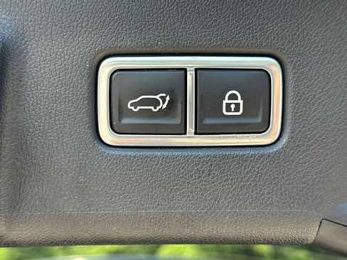 Certified 2023 Kia Sorento SX AWD/4WD image 19
