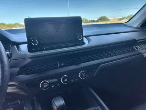 Used 2025 Honda Accord LX image 18