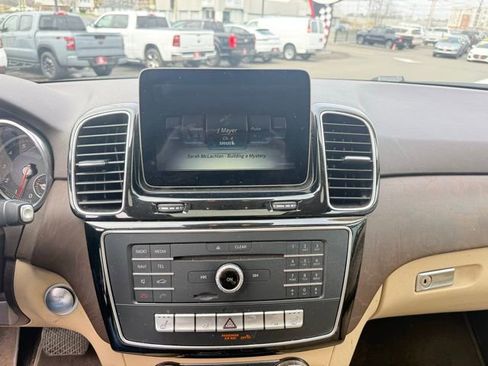 Used 2017 Mercedes-Benz GLE 350 4MATIC image 19