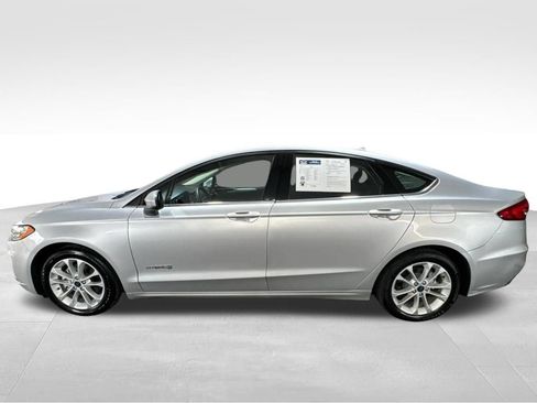 Used 2019 Ford Fusion SE FWD image 8