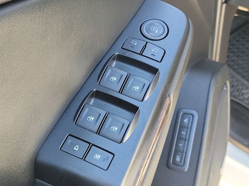 Used 2015 Chevrolet Tahoe LT RWD image 15