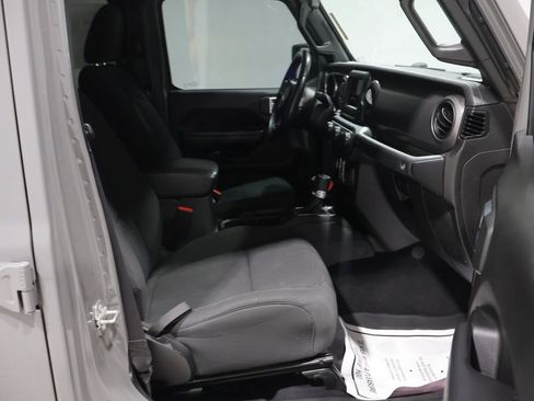 Used 2022 Jeep Gladiator Sport AWD/4WD image 21