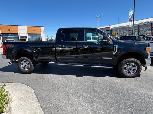 Used 2017 Ford F250 XLT w/ XLT Value Package AWD/4WD image 5