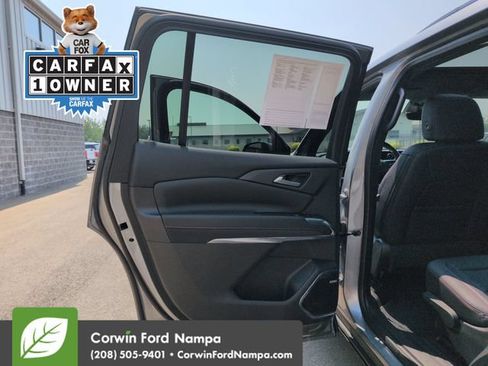 Used 2025 Chevrolet Traverse Z71 w/ Enhanced Driving Package AWD/4WD image 24