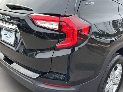Used 2024 GMC Terrain SLE image 36