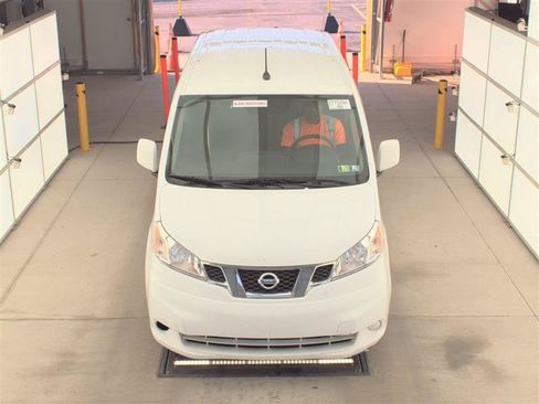 Used 2020 Nissan NV200 SV FWD image 3