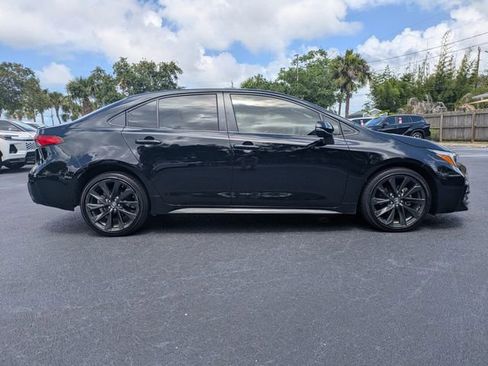 Used 2023 Toyota Corolla SE w/ SE Premium Package FWD image 3