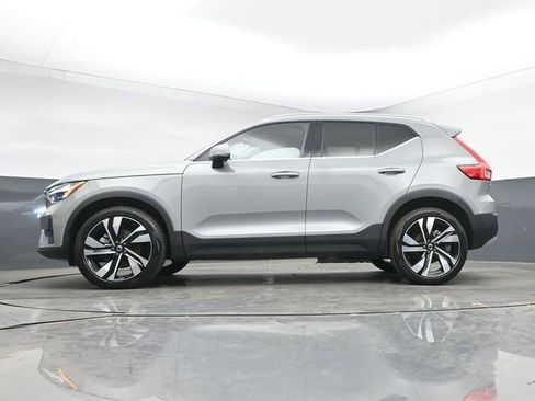 Used 2024 Volvo XC40 B5 Plus w/ Climate Package AWD/4WD image 14