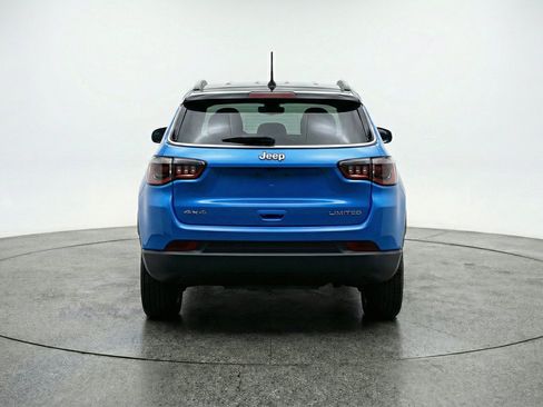 Used 2025 Jeep Compass Trailhawk AWD/4WD image 7