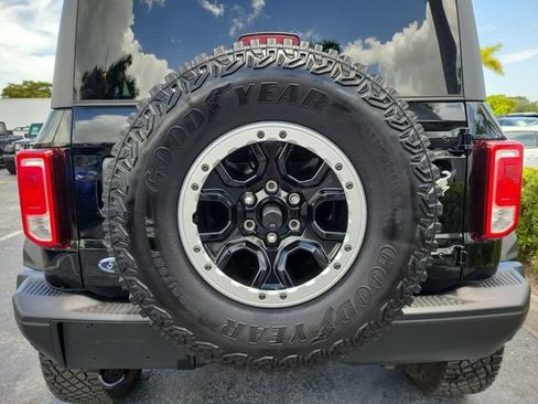 Used 2023 Ford Bronco Black Diamond w/ Sasquatch Package AWD/4WD image 6