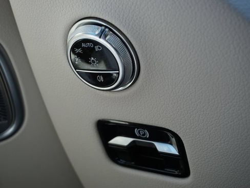 Certified 2026 Mercedes-Benz GLC 300 image 33