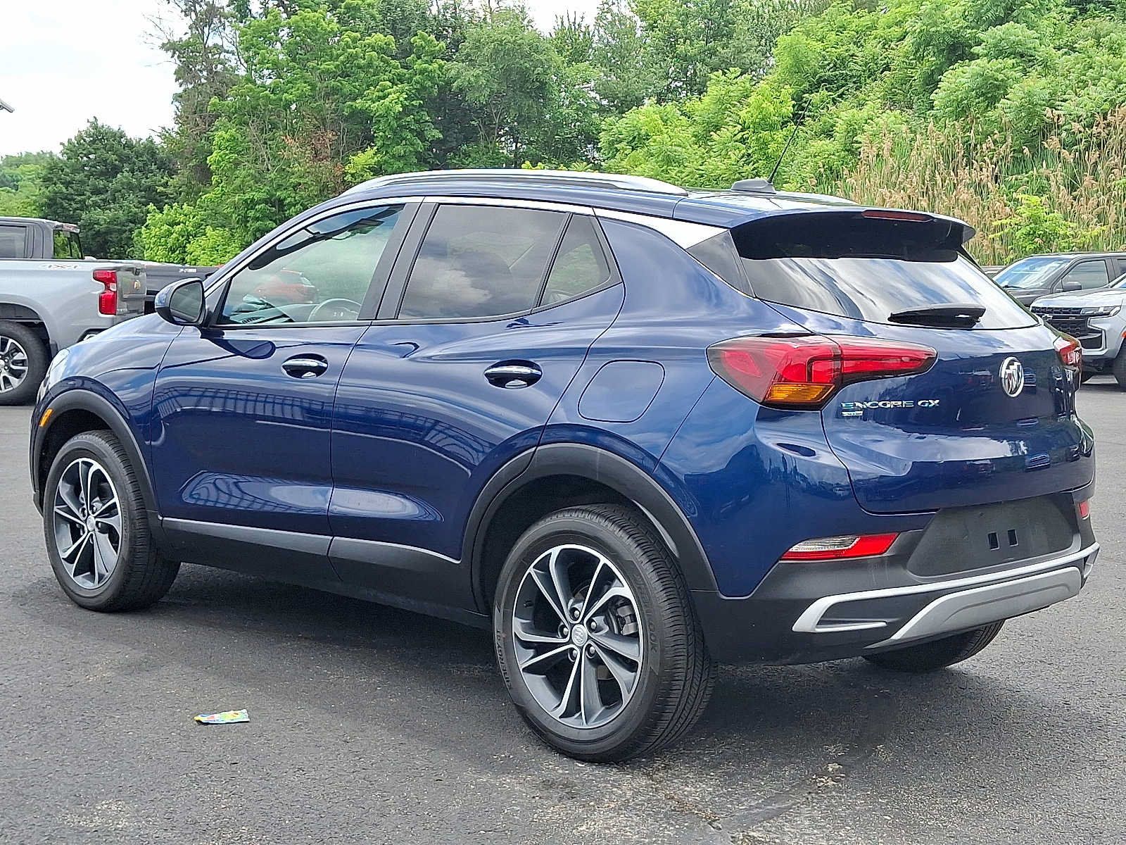 Used 2023 Buick Encore GX Select AWD/4WD image 5