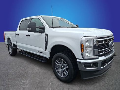 Used 2025 Ford F250 XLT image 3