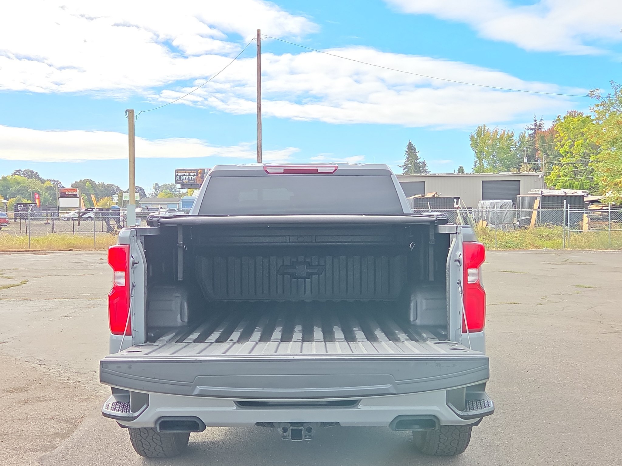 Used 2024 Chevrolet Silverado 1500 RST w/ Z71 Off-Road Package AWD/4WD image 10