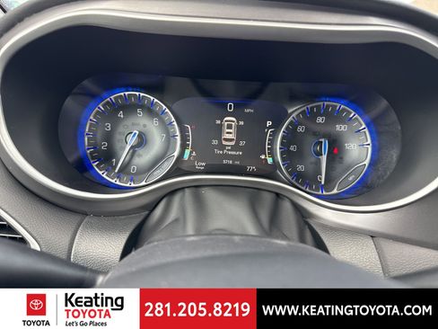 Used 2026 Chrysler Pacifica Select image 17