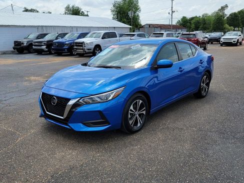 Used 2022 Nissan Sentra SV FWD image 2